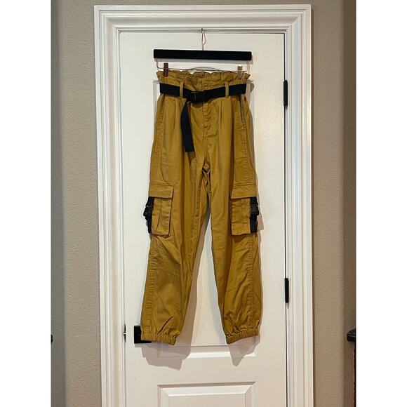 Forever 21 Pants Size Small Tan Paper Bag Waist Belted Cargo Cinched Ankle - Picture 1 of 4